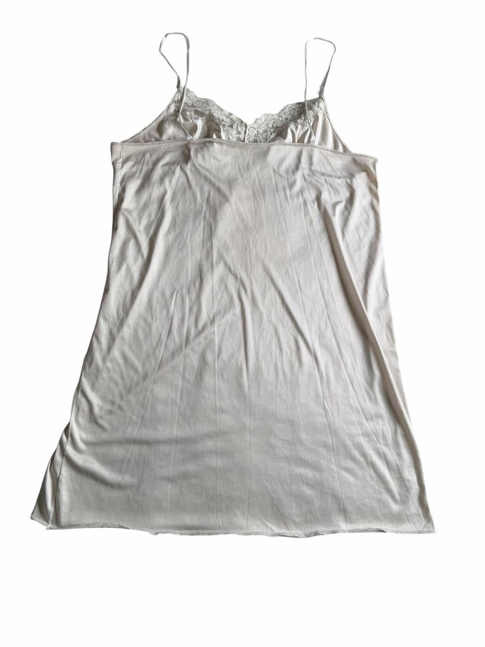 🌟vassarette Vintage Bundle of 2 Lace-Trim Camisole Slip Set in Ivory and Cream - Picture 3 of 12